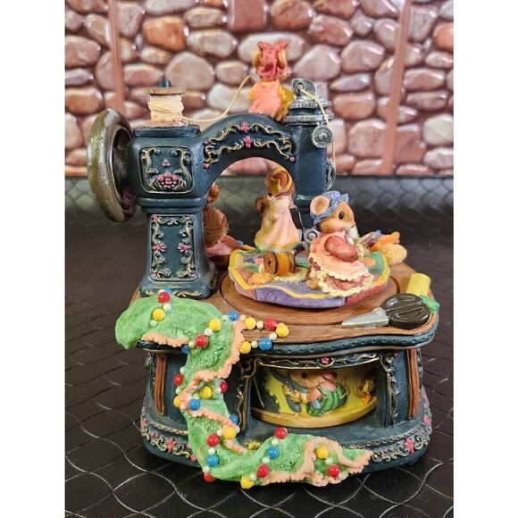 Music Box Sewing Machine Mice - Picture 3 of 10